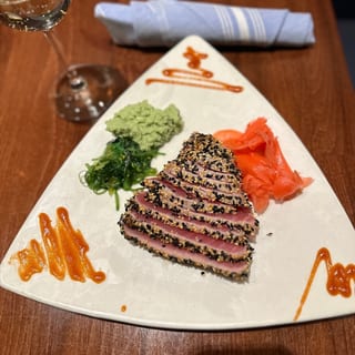 TUNA SASHIMI